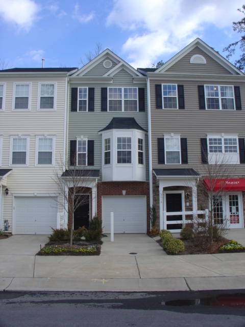 3012 Courtney Creek